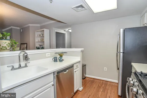 $465,000 | 3830 9th Street North, Unit 202W, Arlington, VA 22203