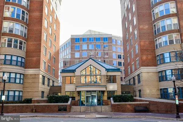 $465,000 | 3830 9th Street North, Unit 202W, Arlington, VA 22203