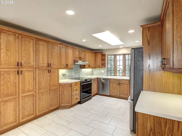 $1,085,000 | 36905 Southwest Goddard Road, Cornelius, OR 97113