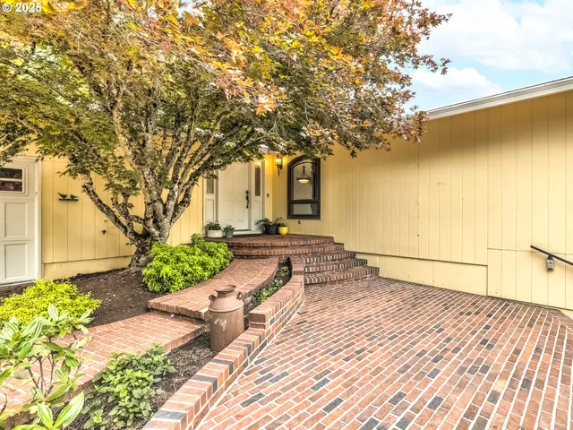 $1,085,000 | 36905 Southwest Goddard Road, Cornelius, OR 97113