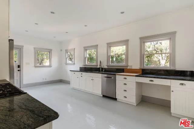 $8,000 | 2027 Canyon Drive, Los Angeles, CA 90068