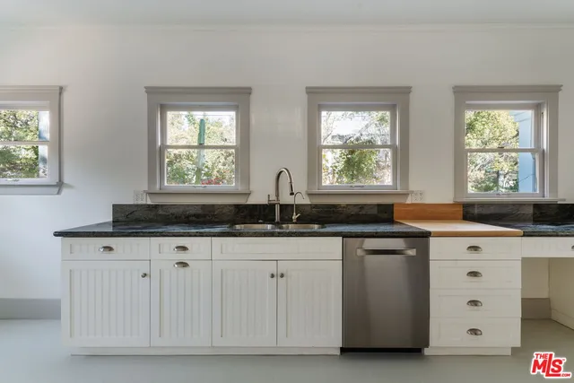 $8,000 | 2027 Canyon Drive, Los Angeles, CA 90068