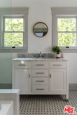 $8,000 | 2027 Canyon Drive, Los Angeles, CA 90068