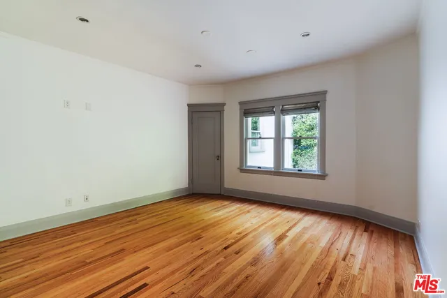 $8,000 | 2027 Canyon Drive, Los Angeles, CA 90068