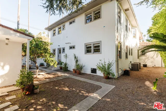 $8,000 | 2027 Canyon Drive, Los Angeles, CA 90068