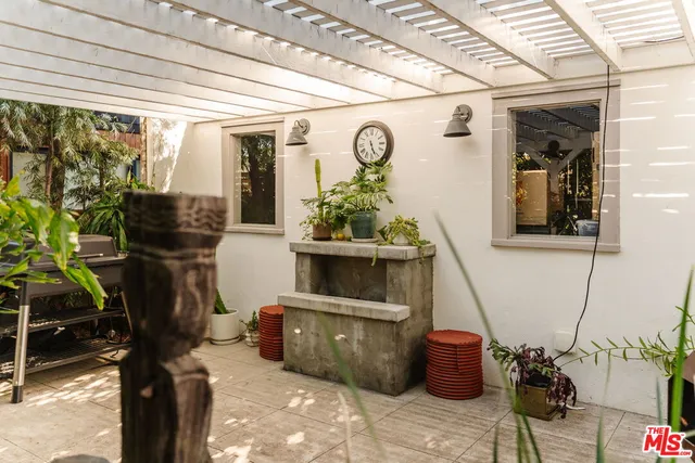 $8,000 | 2027 Canyon Drive, Los Angeles, CA 90068