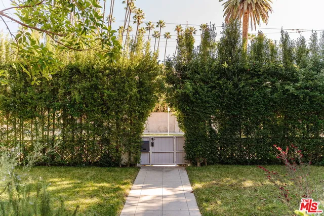 $8,000 | 2027 Canyon Drive, Los Angeles, CA 90068