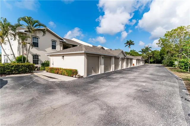 $296,500 | 350 Newport Drive, Unit 1902, Naples, FL 34114