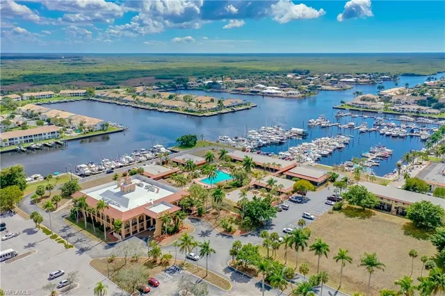 $296,500 | 350 Newport Drive, Unit 1902, Naples, FL 34114