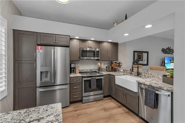 $296,500 | 350 Newport Drive, Unit 1902, Naples, FL 34114