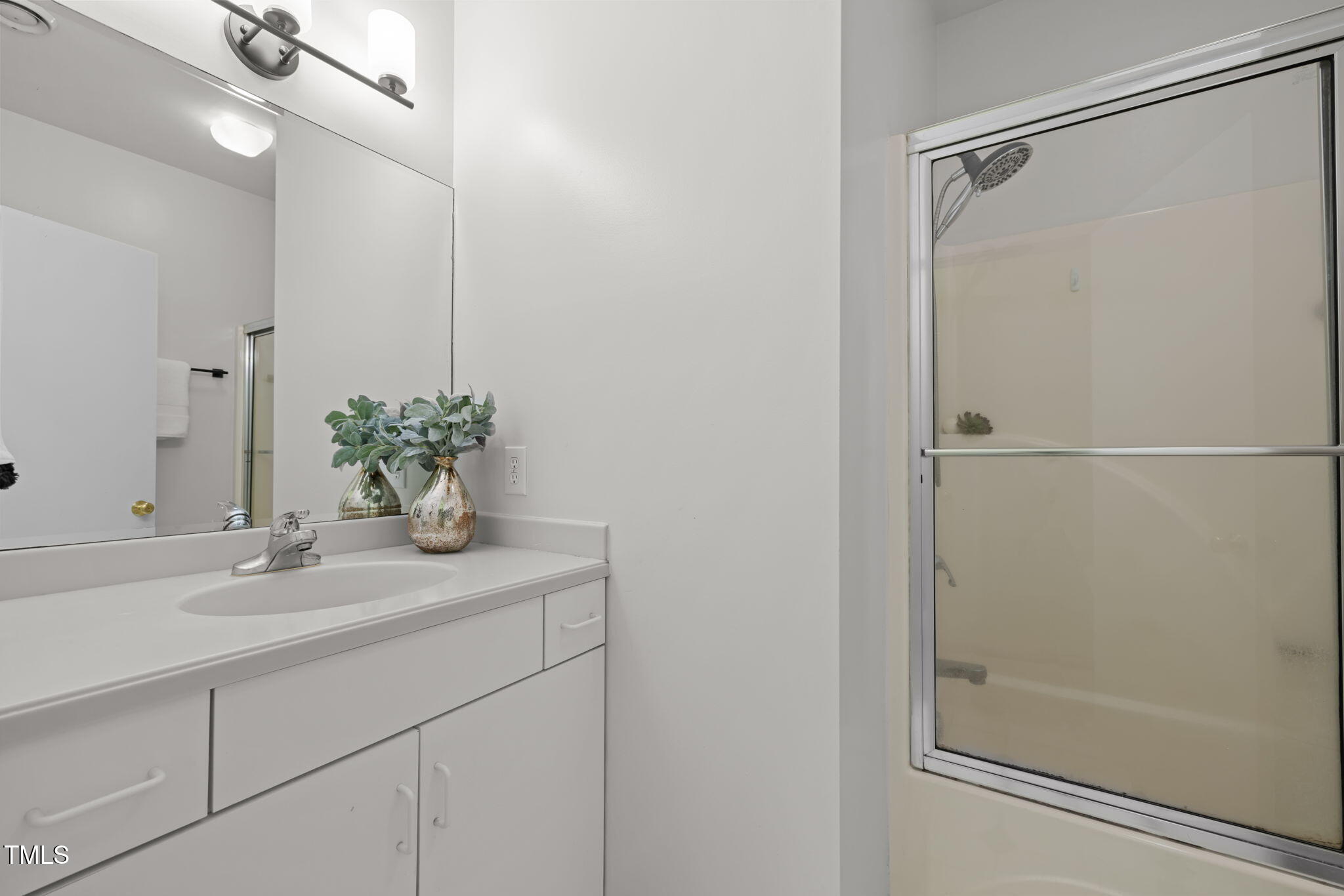 801 Creekstone Drive Chapel Hill, NC 27516 - Photo 31 of 65 21-web-or-mls-5Z8A3491