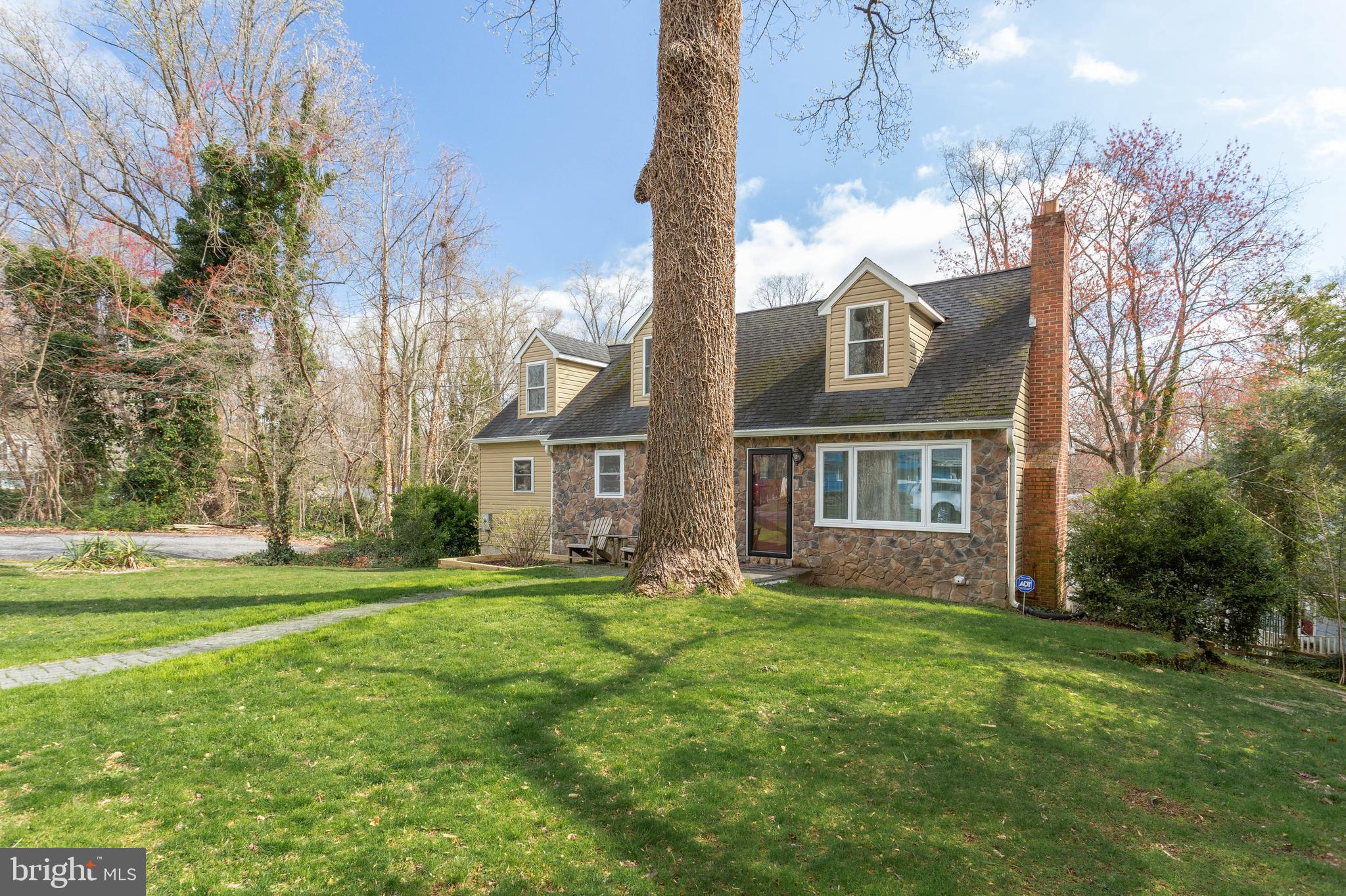 1249 Maple Road Arnold, MD 21012 - Photo 2 of 44 Gallery Image 2