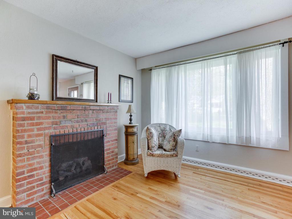 1249 Maple Road Arnold, MD 21012 - Photo 14 of 44 Gallery Image 14