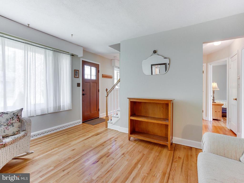 1249 Maple Road Arnold, MD 21012 - Photo 15 of 44 Gallery Image 15