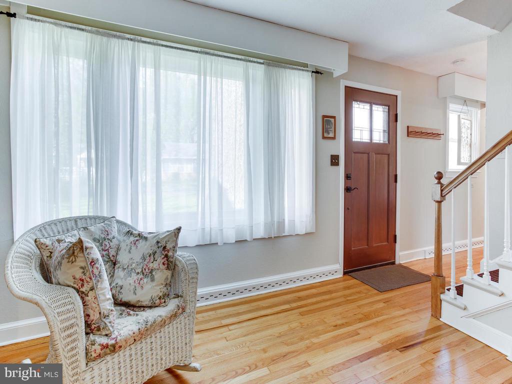 1249 Maple Road Arnold, MD 21012 - Photo 16 of 44 Gallery Image 16