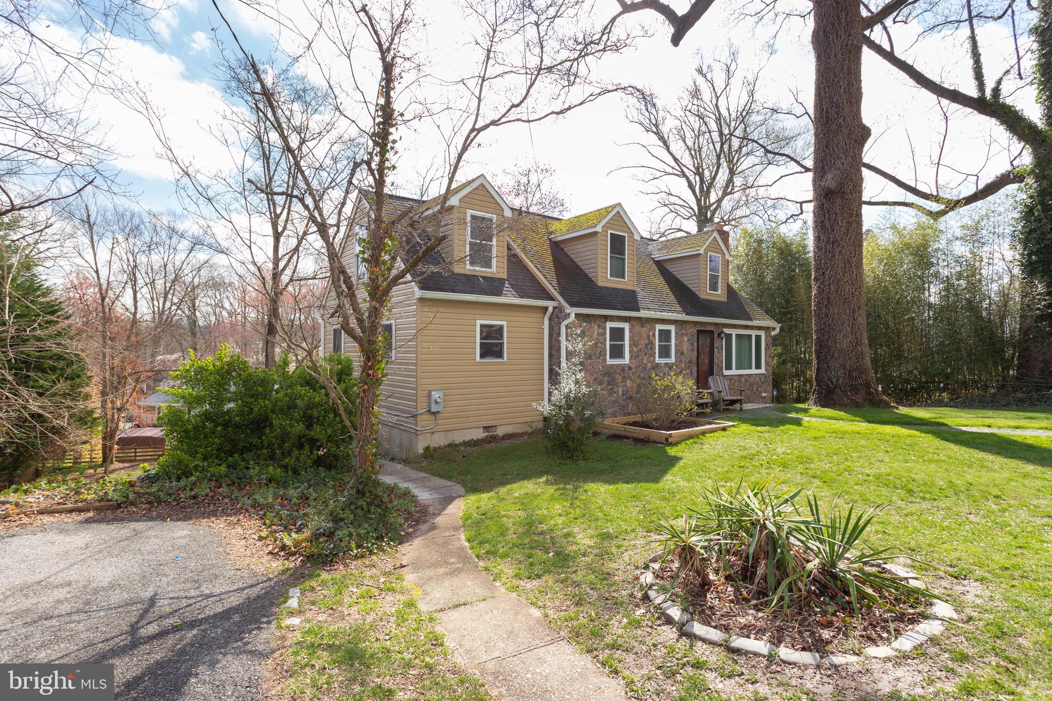 1249 Maple Road Arnold, MD 21012 - Photo 3 of 44 Gallery Image 3