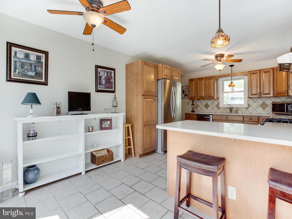 1249 Maple Road Arnold, MD 21012 - Photo 10 of 44 Gallery Image 10