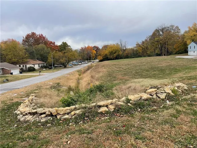 $90,000 | 9250 Blue Ridge Boulevard, Kansas City, MO 64138