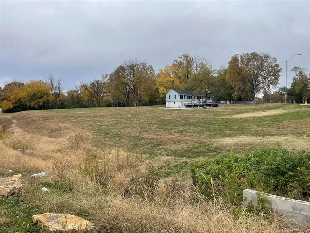 $90,000 | 9250 Blue Ridge Boulevard, Kansas City, MO 64138