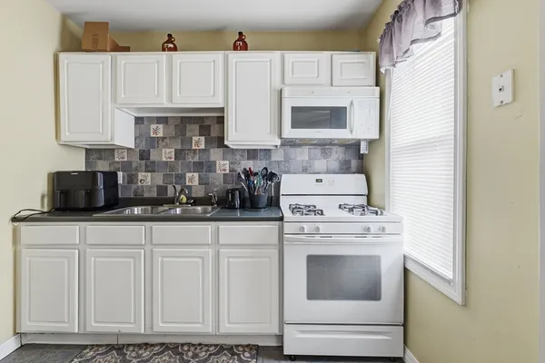 $699,000 | 221 Beach Street, Fall River, MA 02721