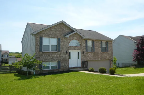 $275,000 | 209 Alexis Circle, Dry Ridge, KY 41035