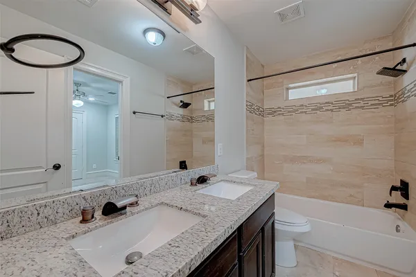 $3,500 | 5226 Kiam Street, Unit 1002, Houston, TX 77007