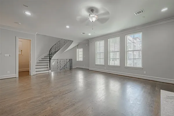 $3,500 | 5226 Kiam Street, Unit 1002, Houston, TX 77007