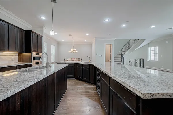 $3,500 | 5226 Kiam Street, Unit 1002, Houston, TX 77007