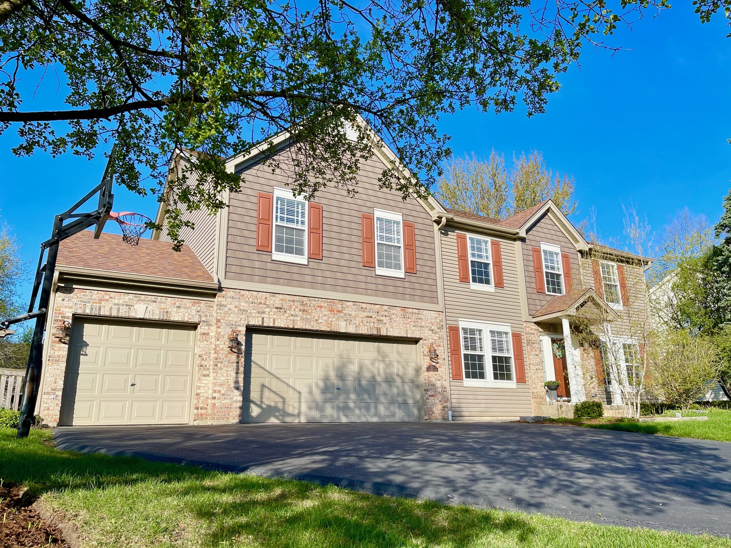 150 South Oakleaf Road Algonquin, IL 60102 - Photo 2 of 31