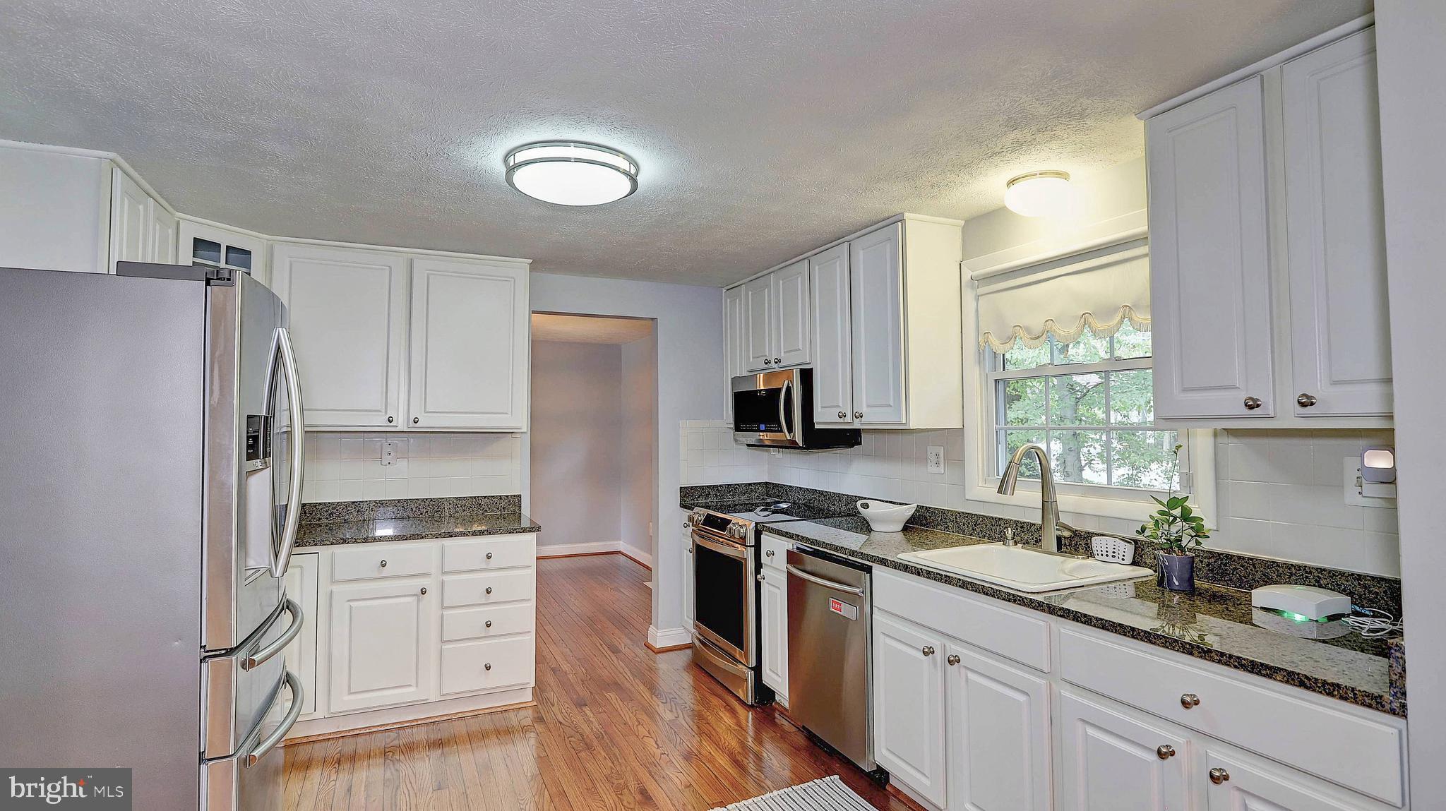 8500 Falling Leaf Road Springfield, VA 22153 - Photo 7 of 23