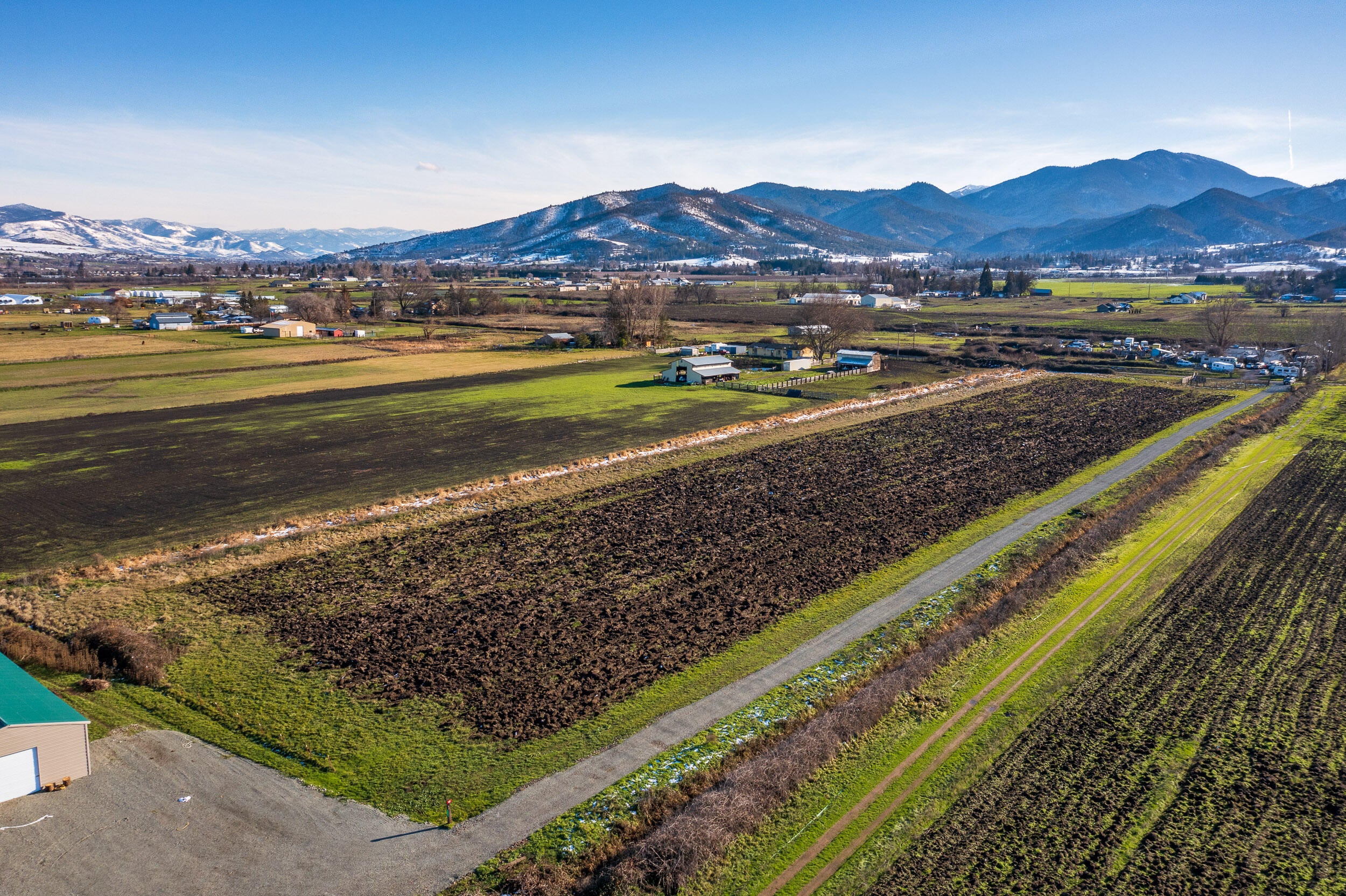 790 Hartley Road Phoenix, OR 97535 - Photo 1 of 10 01