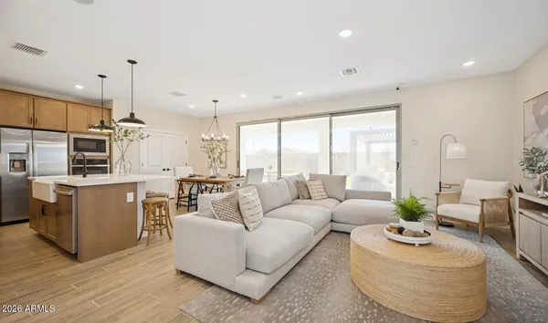 $813,850 | 81 East Windsor Drive, Gilbert, AZ 85296