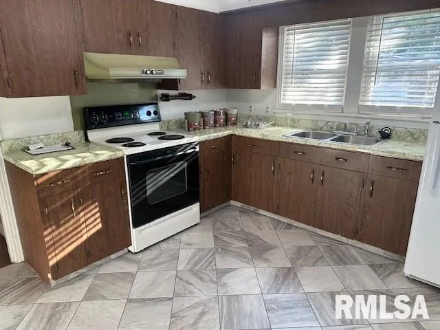 $65,000 | 704 Hawley Avenue, Taylorville, IL 62568