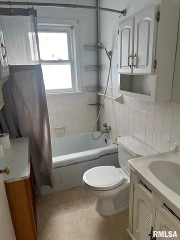 $65,000 | 704 Hawley Avenue, Taylorville, IL 62568