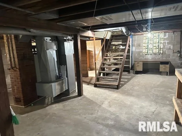 $65,000 | 704 Hawley Avenue, Taylorville, IL 62568