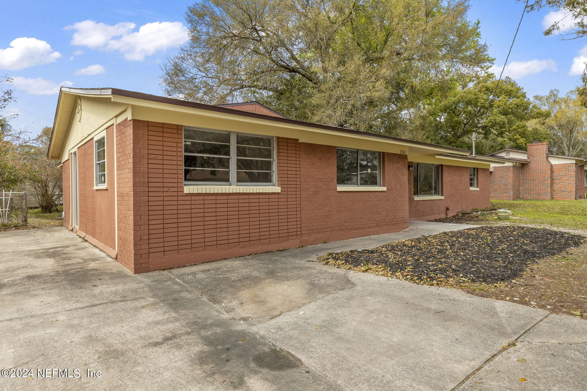 5764 Cleveland Road Jacksonville, FL 32209 - Photo 3 of 35 5764 Cleveland RD #2-029-02292024