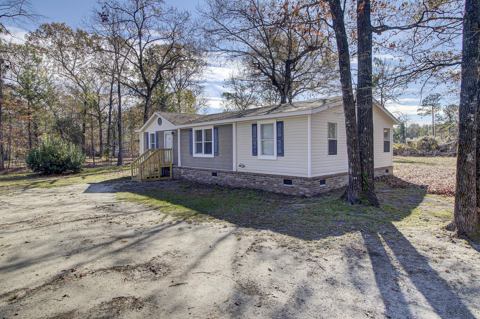 90 Oleander Road Walterboro, SC 29488 - Photo 3 of 34 (6)
