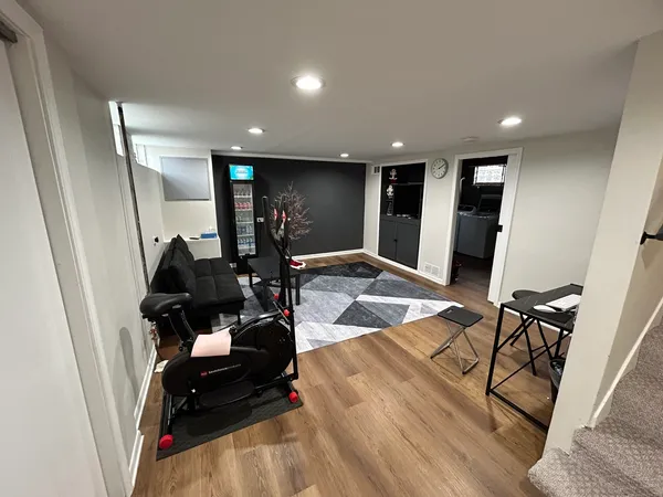 $309,900 | 430 Oak Street, Des Plaines, IL 60016