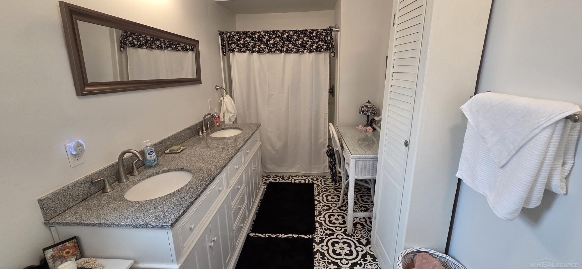 7354 Byron Road Lexington, MI 48450 - Photo 14 of 34