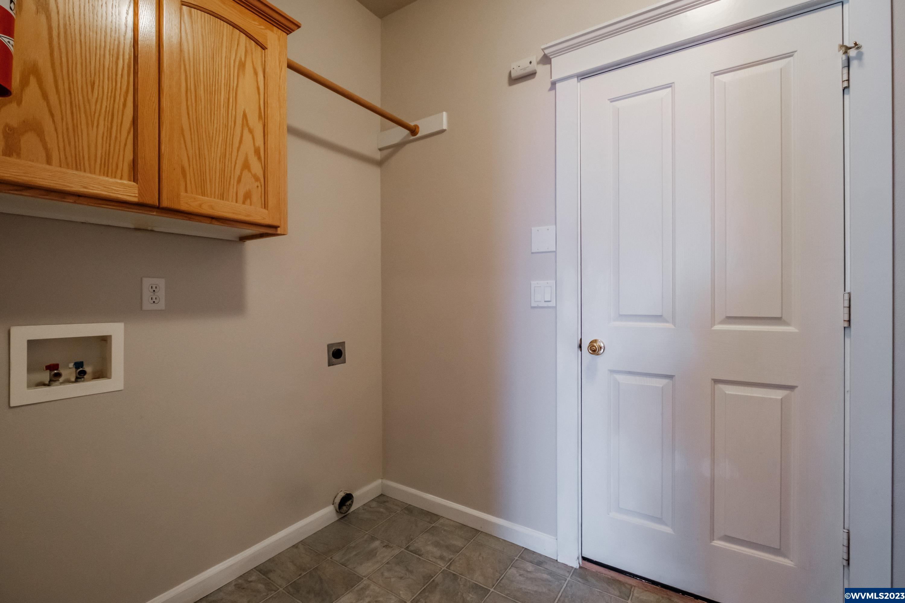 1423 Barnick Road Northeast Keizer, OR 97303 - Photo 16 of 40 Gallery Image 16