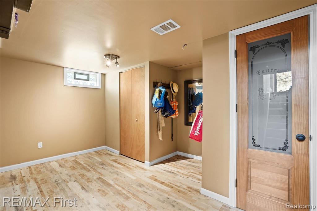 570 Curzon Road Rochester Hills, MI 48307 - Photo 18 of 20