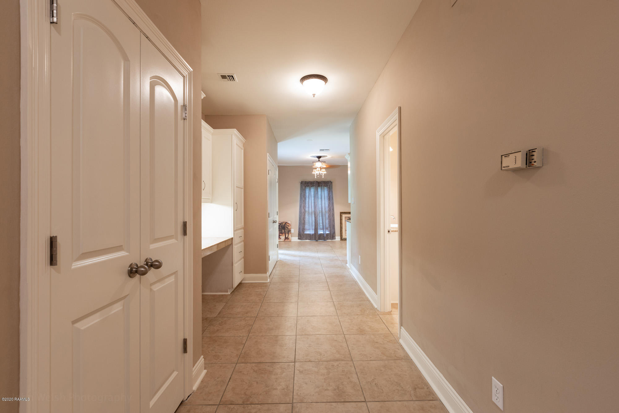 6208 Viator Road Maurice, LA 70555 - Photo 20 of 33 Hallway_