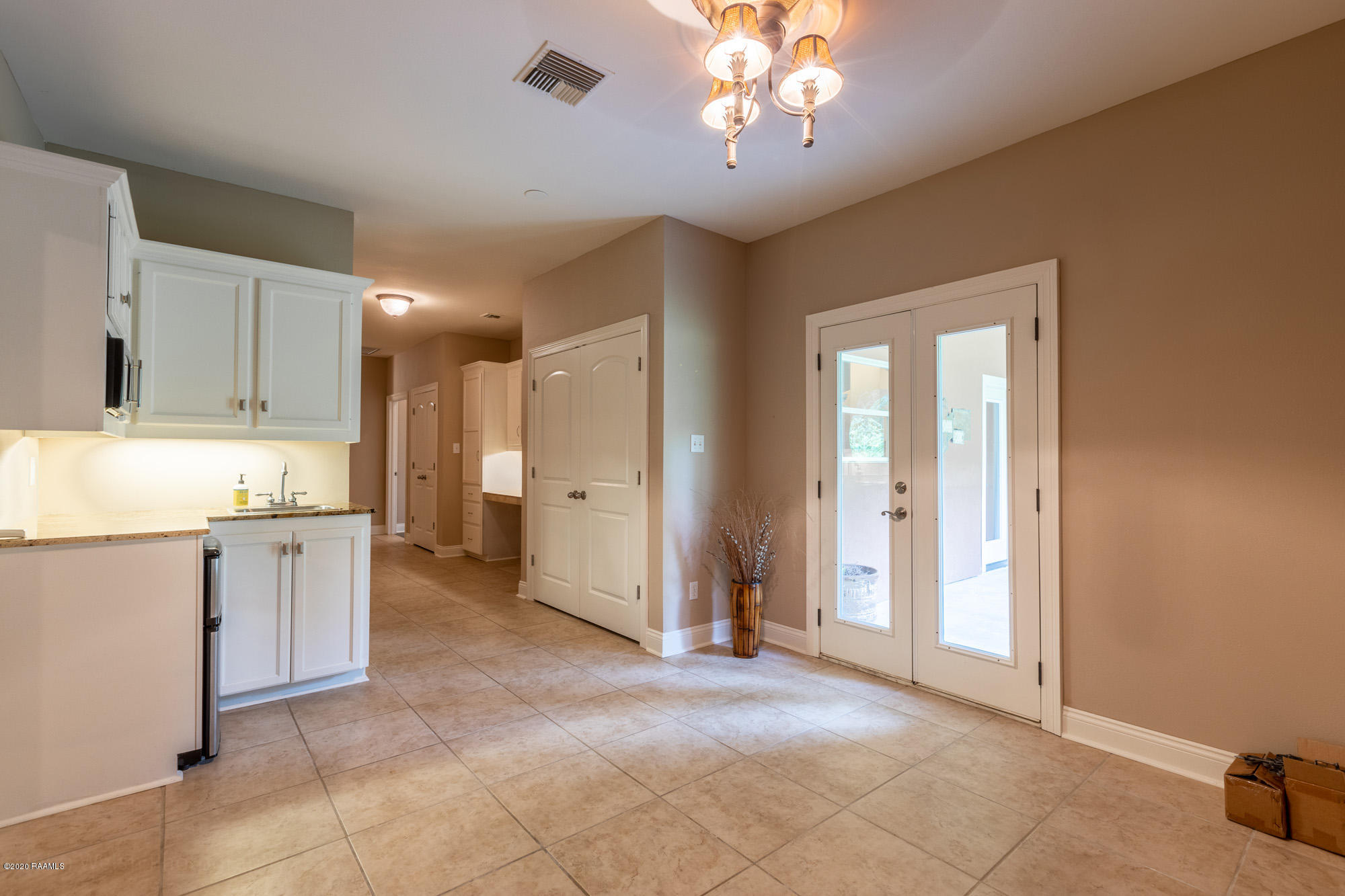 6208 Viator Road Maurice, LA 70555 - Photo 21 of 33 Great Room_
