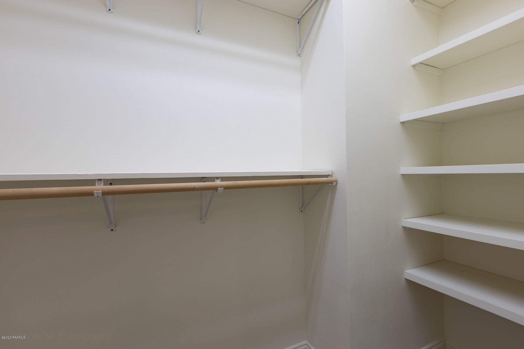 6208 Viator Road Maurice, LA 70555 - Photo 27 of 33 Guest Bedroom 2 Closet_