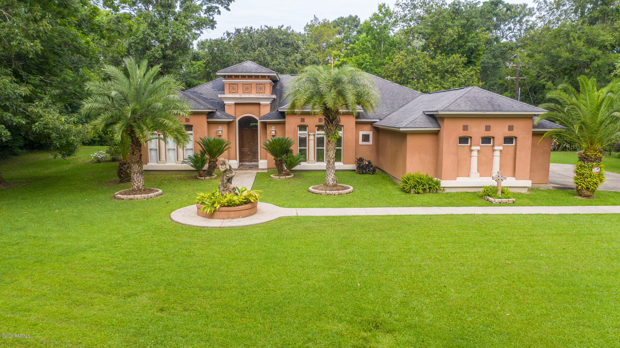 Front Of House_