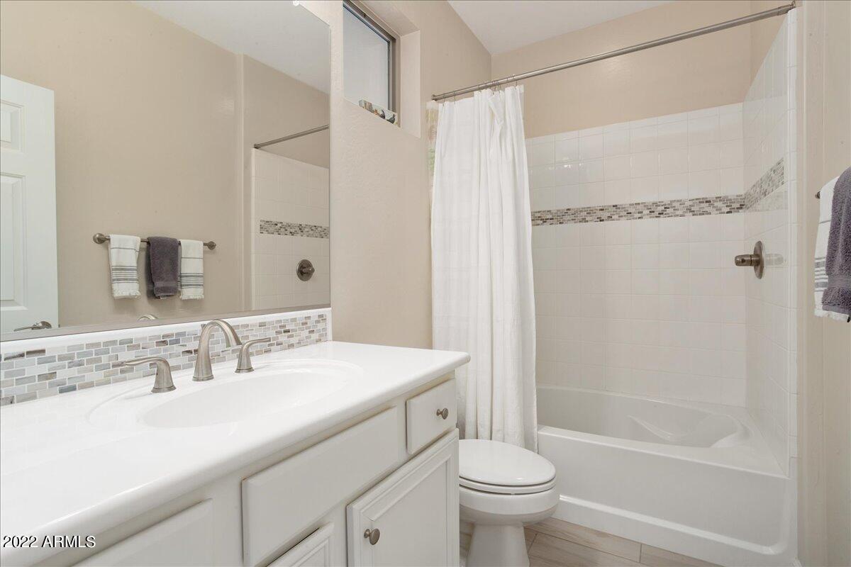 3425 Rising Sun Ridge Wickenburg, AZ 85390 - Photo 27 of 38 Hall Guest Bath