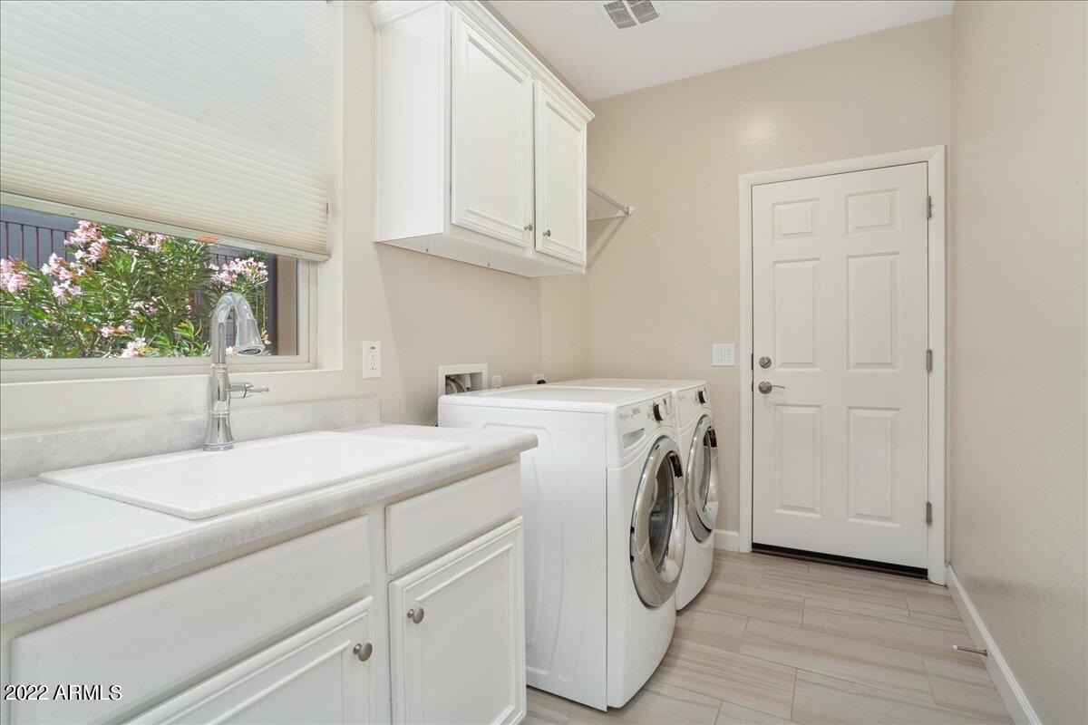 3425 Rising Sun Ridge Wickenburg, AZ 85390 - Photo 28 of 38 Sink in Laundry
