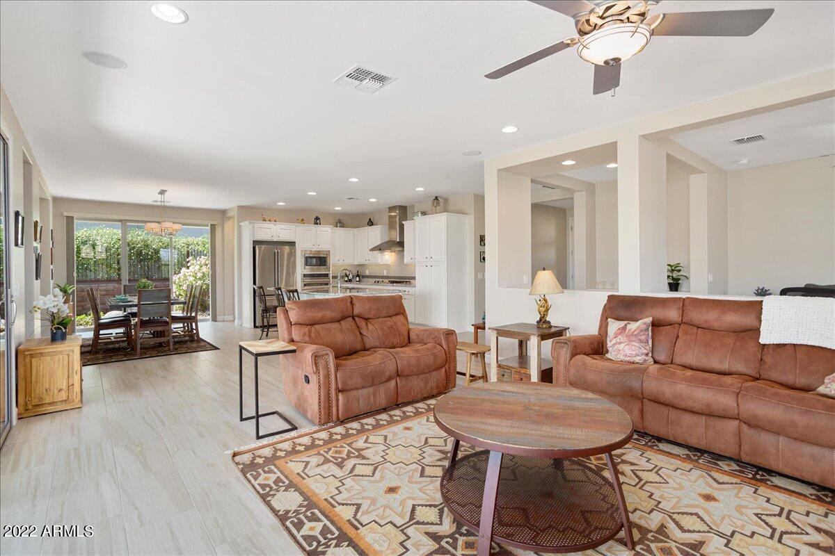 3425 Rising Sun Ridge Wickenburg, AZ 85390 - Photo 9 of 38 Great Room