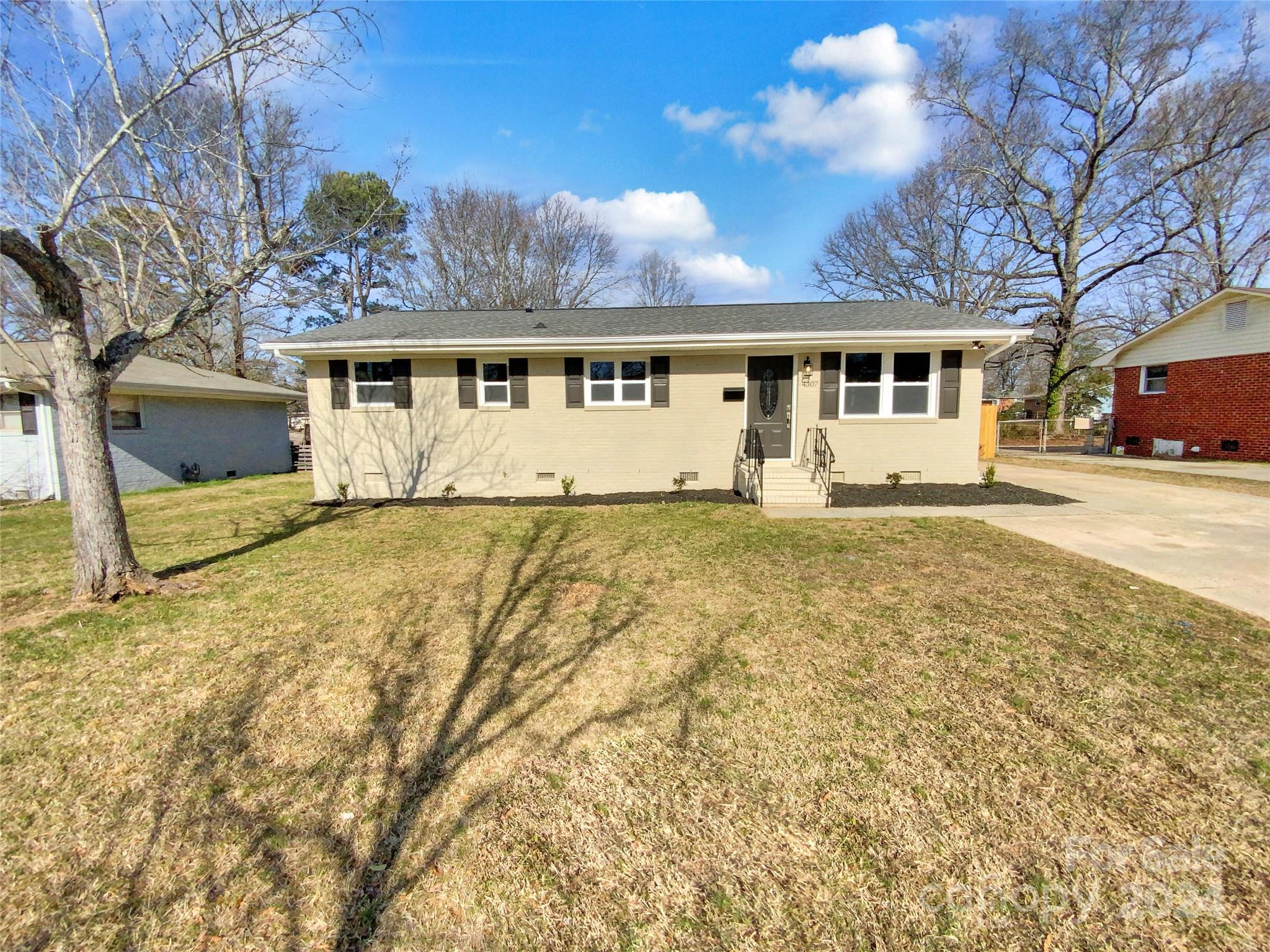 4307 Colebrook Road Charlotte, NC 28215 - Photo 1 of 19 Gallery Image 1