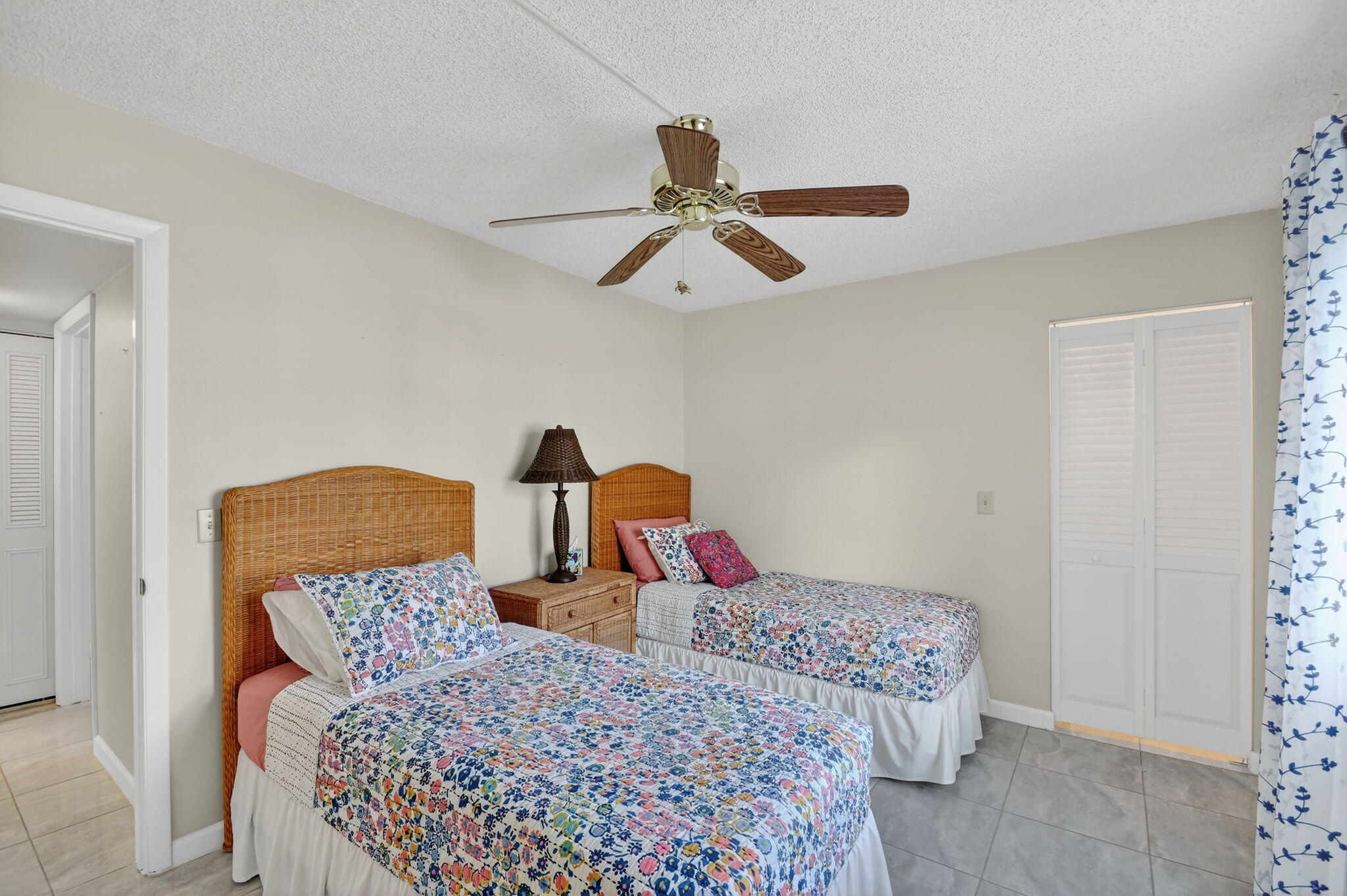 310 Pine Ridge Circle, Unit B1 Greenacres, FL 33463 - Photo 28 of 40 29-web-or-mls-DSC_2895